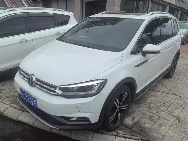 VOLKSWAGEN TOURAN 2019