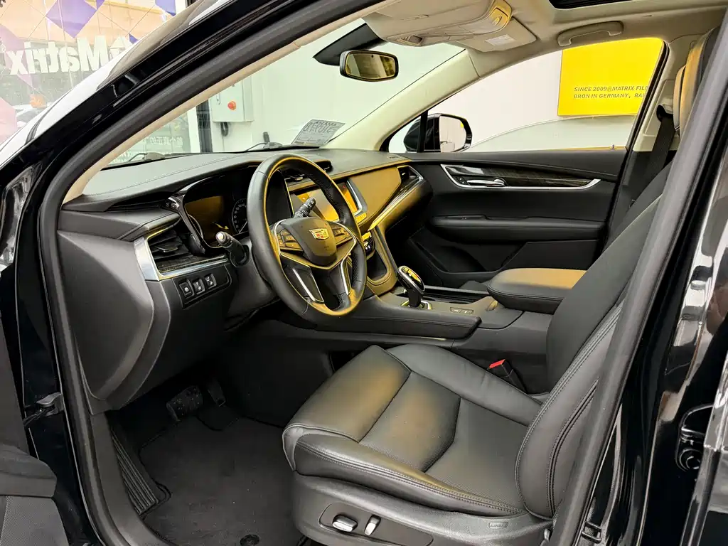 Cadillac XT5 — миниатюра 7