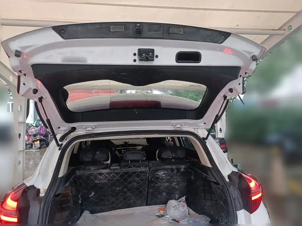 Geely Emgrand GS — миниатюра 15