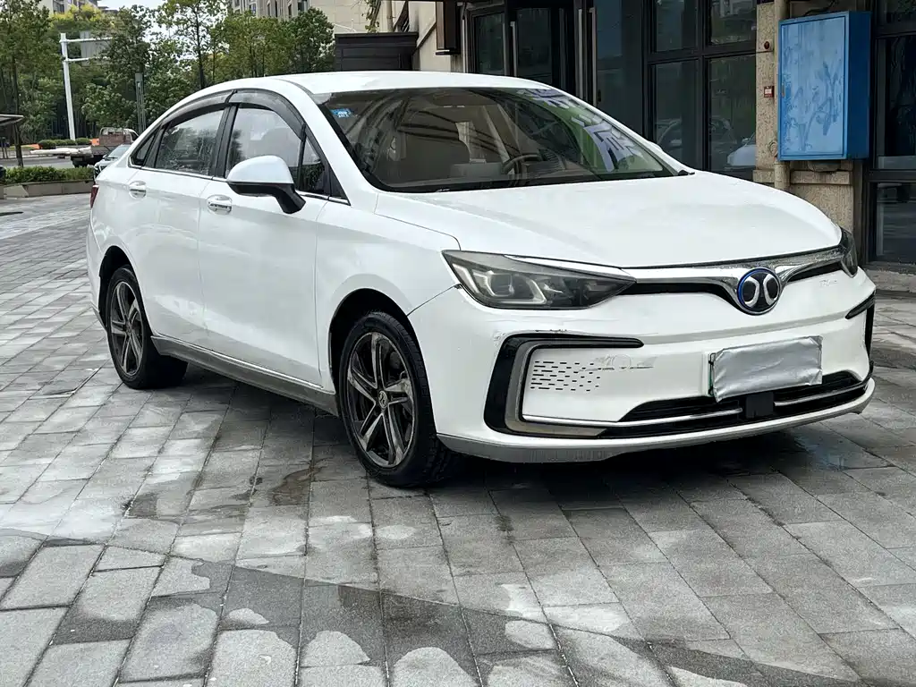 BAIC EU5 — миниатюра 2