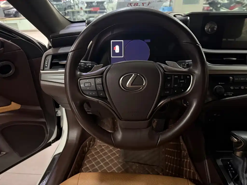 Lexus ES — миниатюра 3