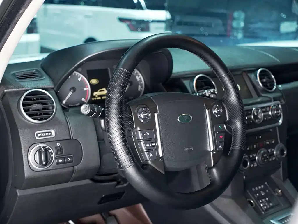 Land Rover Discovery 2015 3.0 SDV6 HSE
