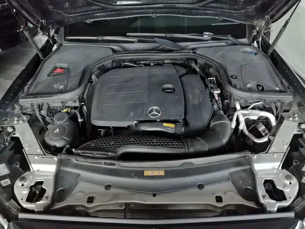 Mercedes-Benz E-Class — миниатюра 20
