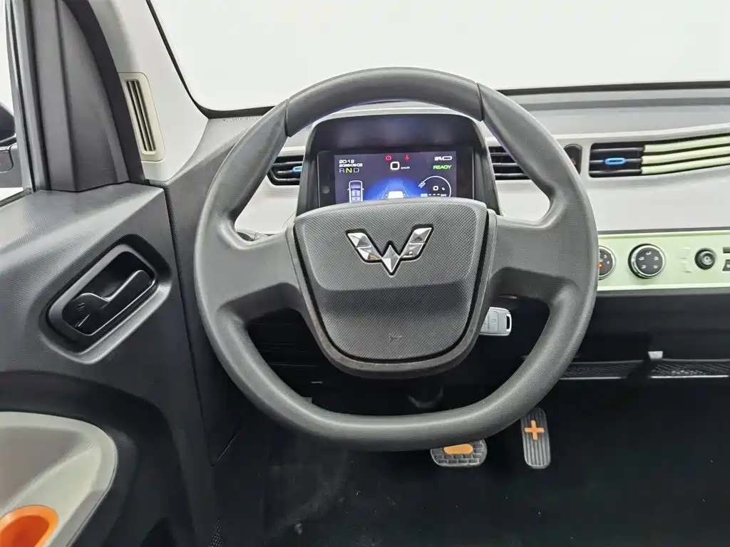 Wuling MINIEV — миниатюра 11