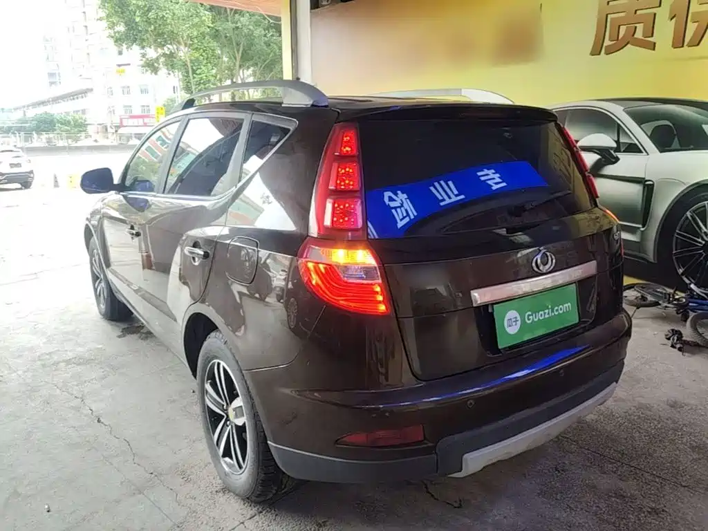 Geely GX7 — миниатюра 5