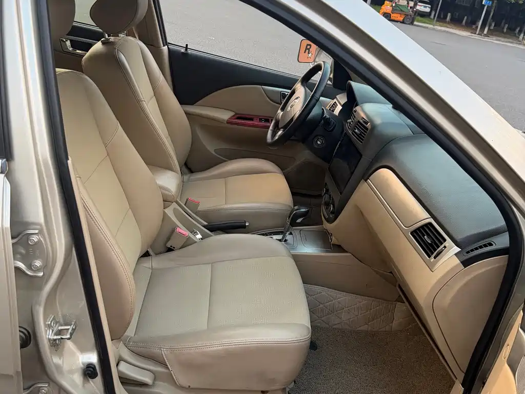 Buick Excelle — миниатюра 8