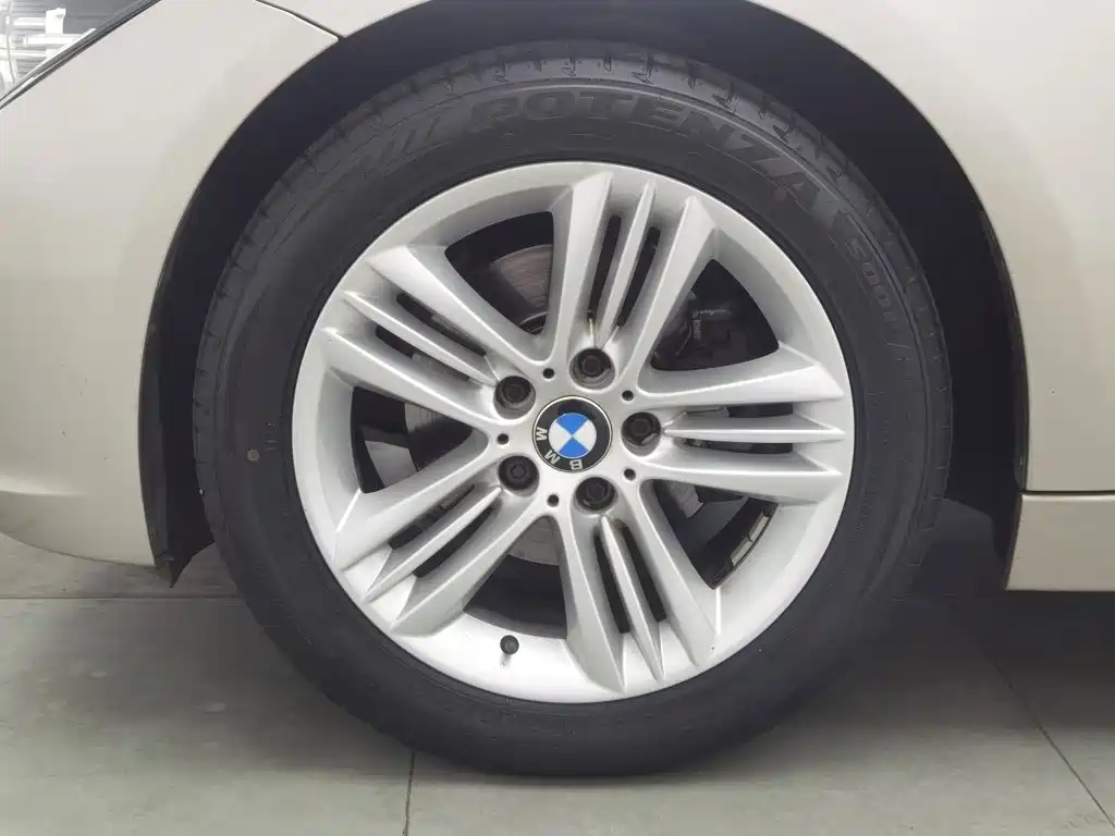 BMW 3 Series — миниатюра 17