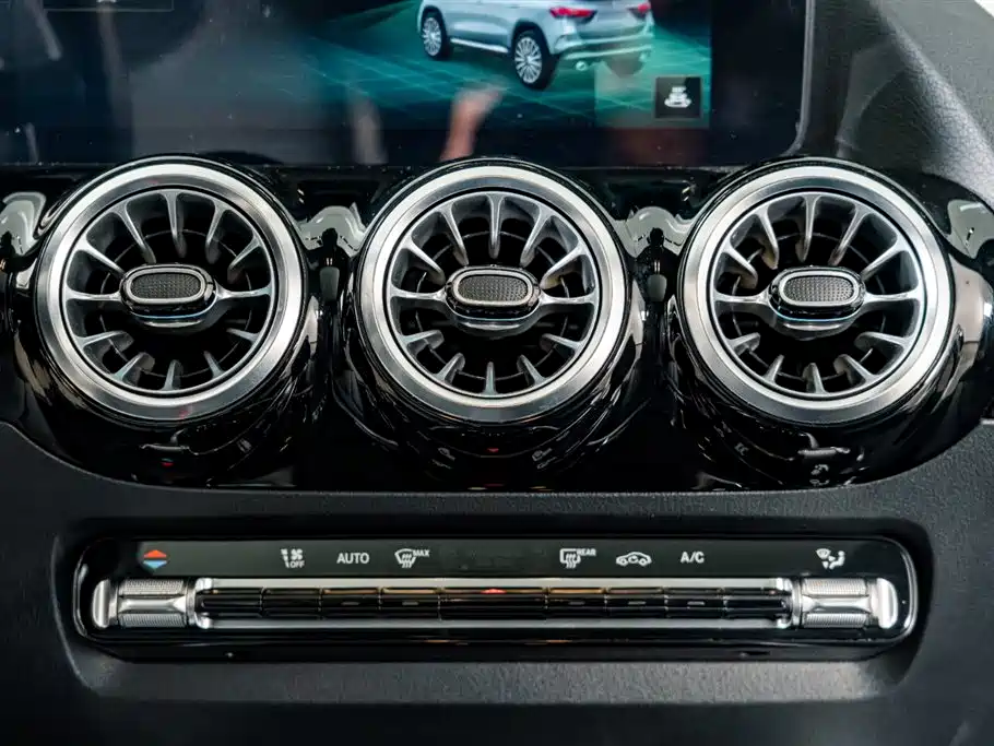 MERCEDES-BENZ GLA AMG