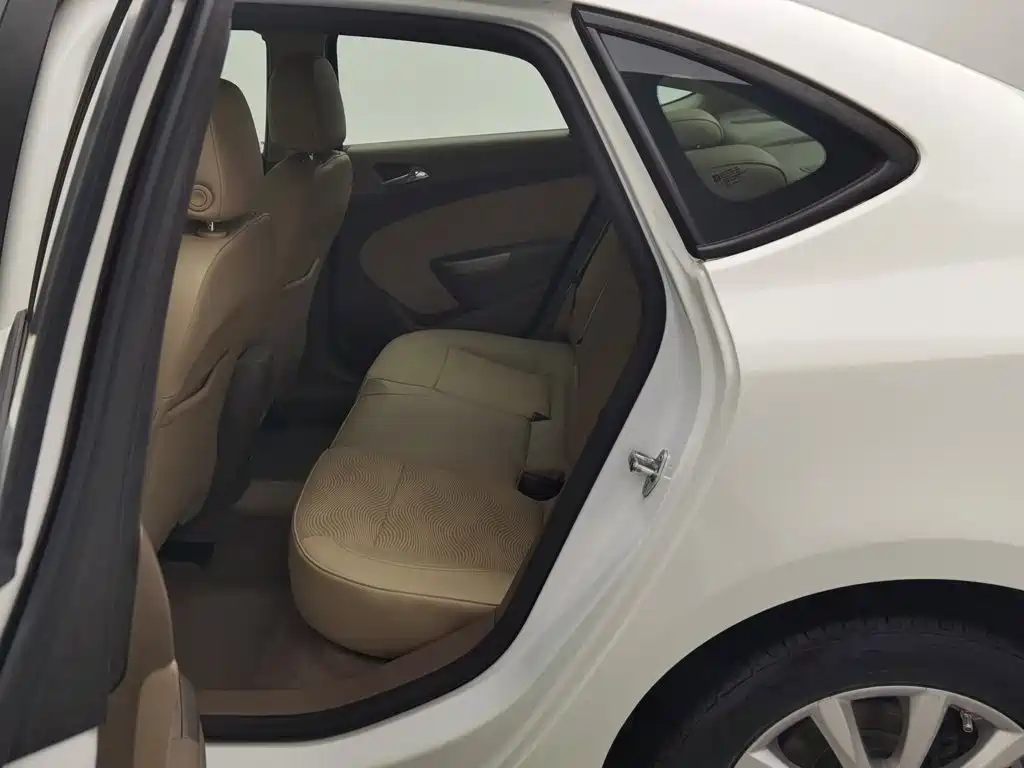 Buick Excelle — миниатюра 15
