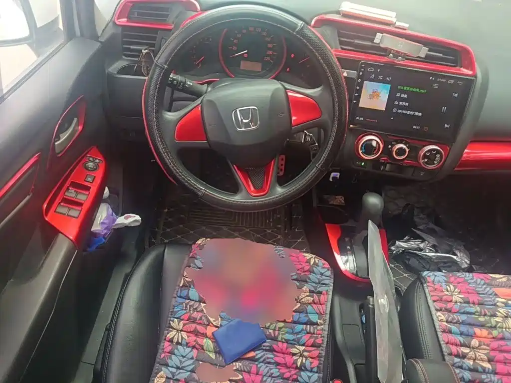 Honda Fit — миниатюра 6