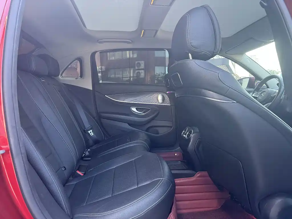 Mercedes-Benz E-Class — миниатюра 15