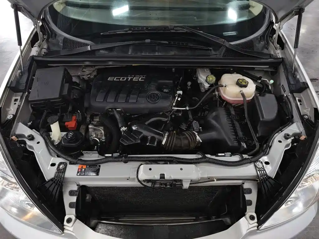 Buick GL8 2014 2.4L Executive