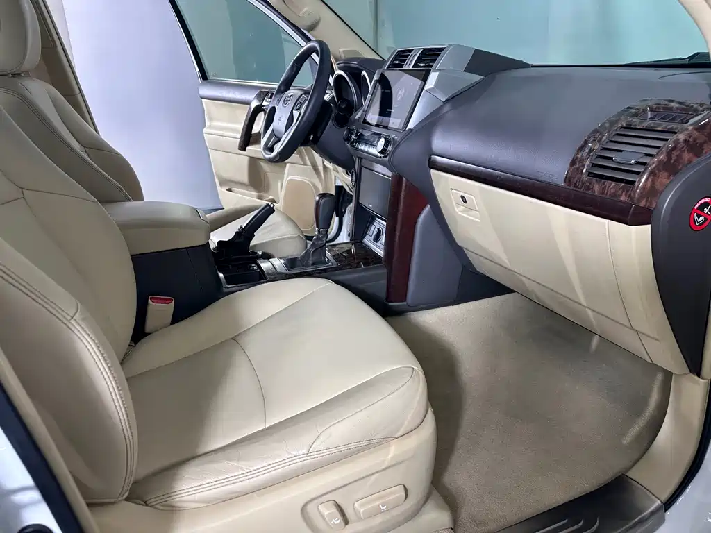 Toyota Land Cruiser Prado 2016 3.5L AT TX-L NAVI