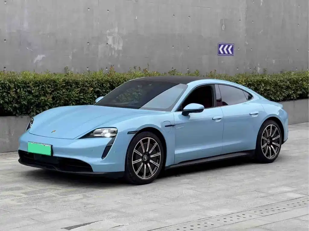 Porsche Taycan — миниатюра 3