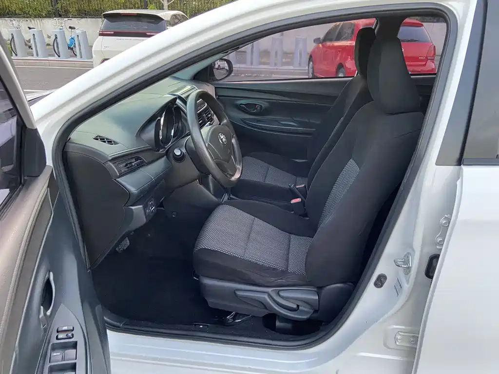 Toyota Vios — миниатюра 7
