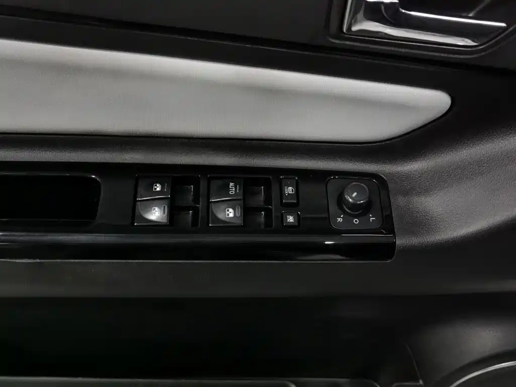 BAIC New Energy EC5 — миниатюра 9