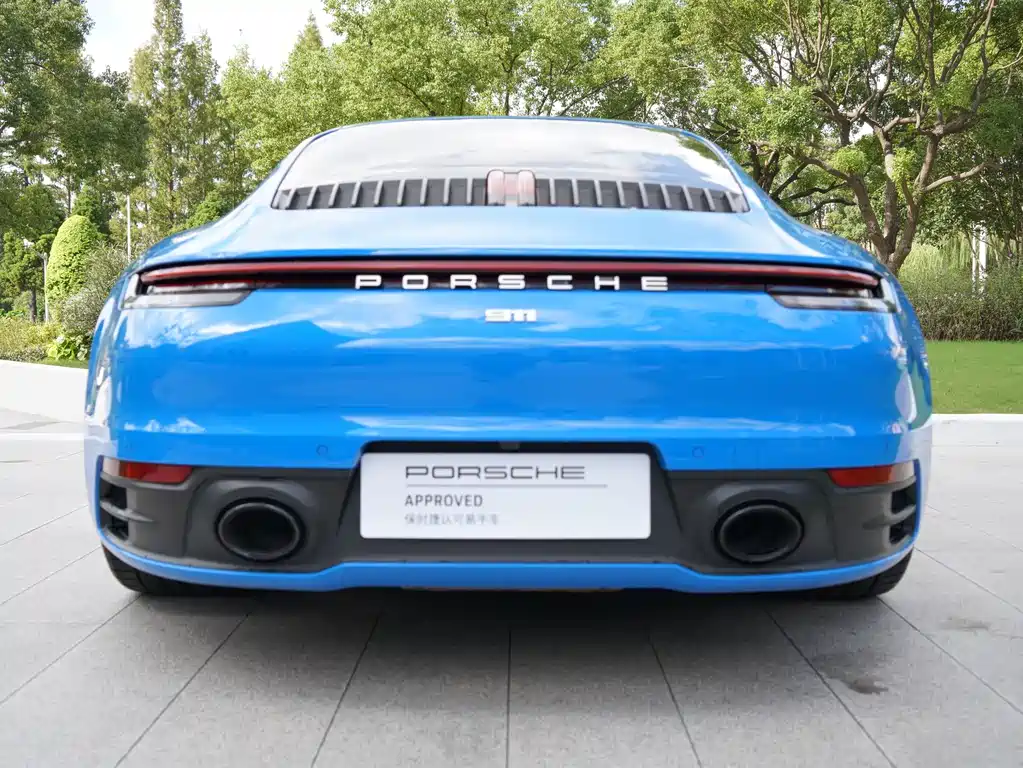 PORSCHE 911