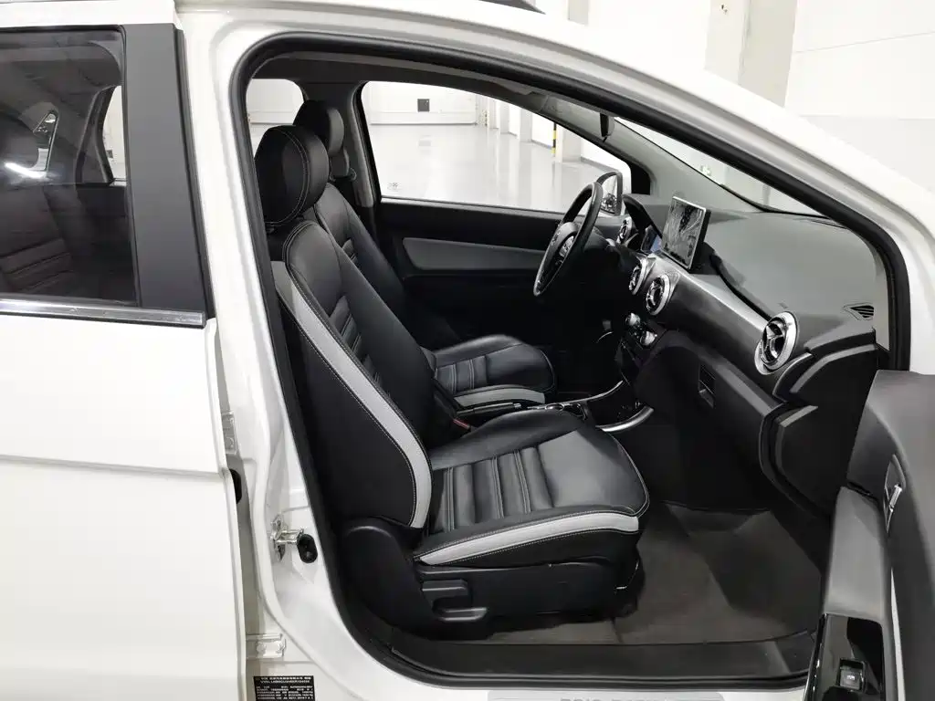 BAIC New Energy EC5 — миниатюра 23