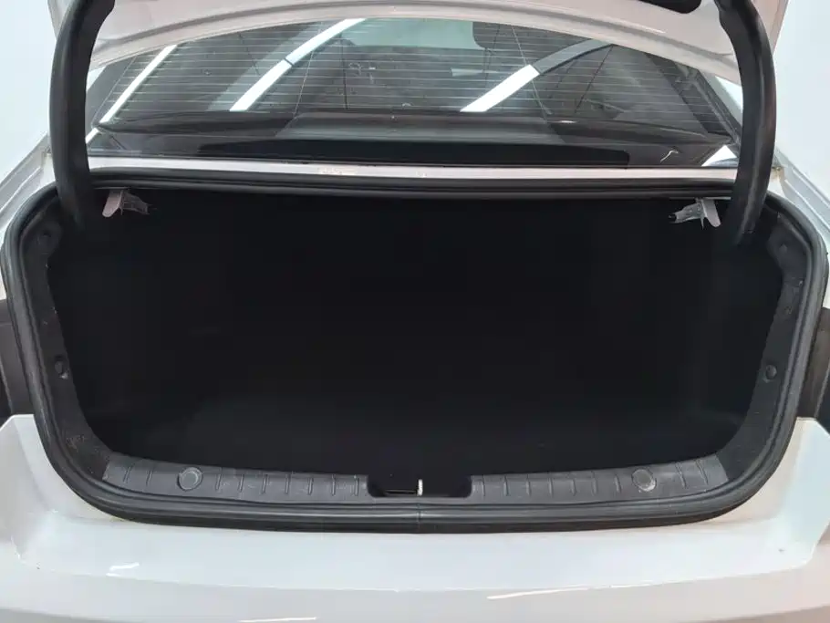 Geely Emgrand GL GL 2017 1.3T DCT Luxury