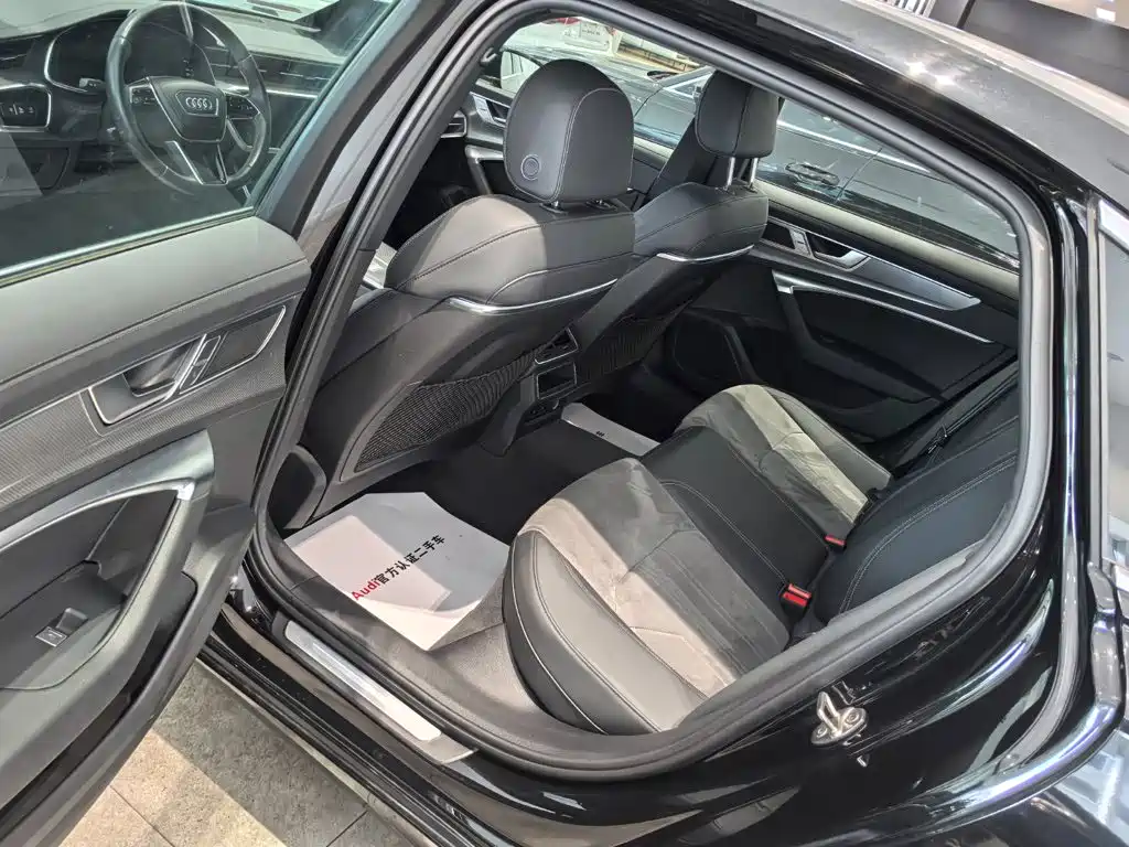 Audi A6L — миниатюра 10