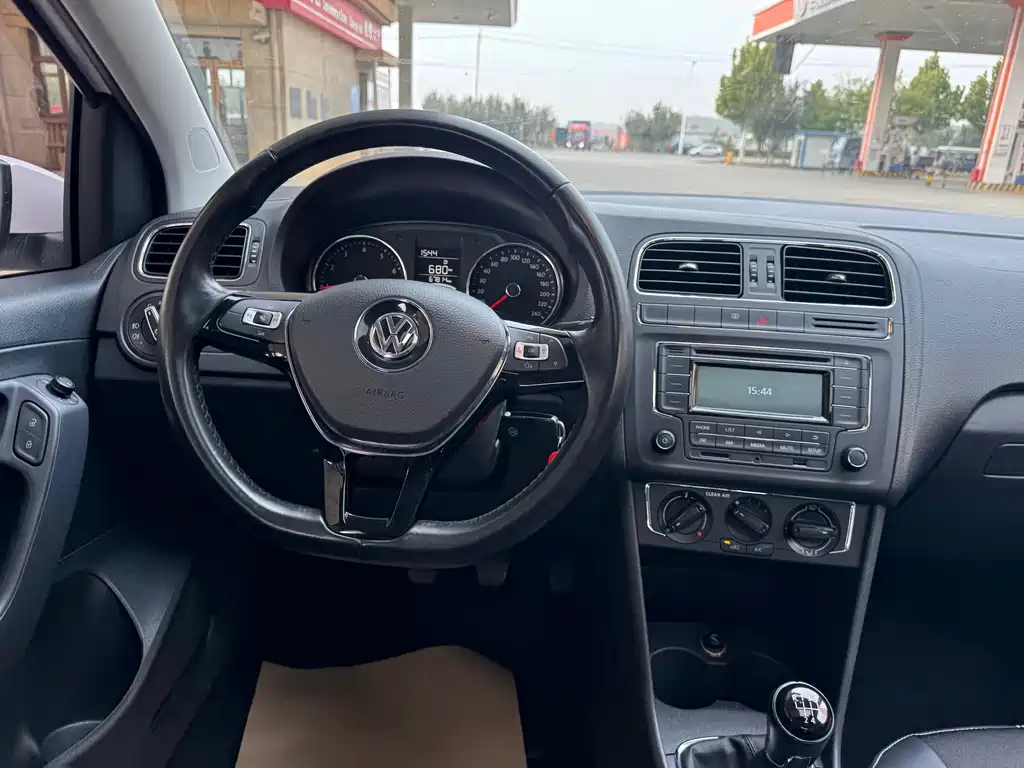 Volkswagen Polo — миниатюра 5