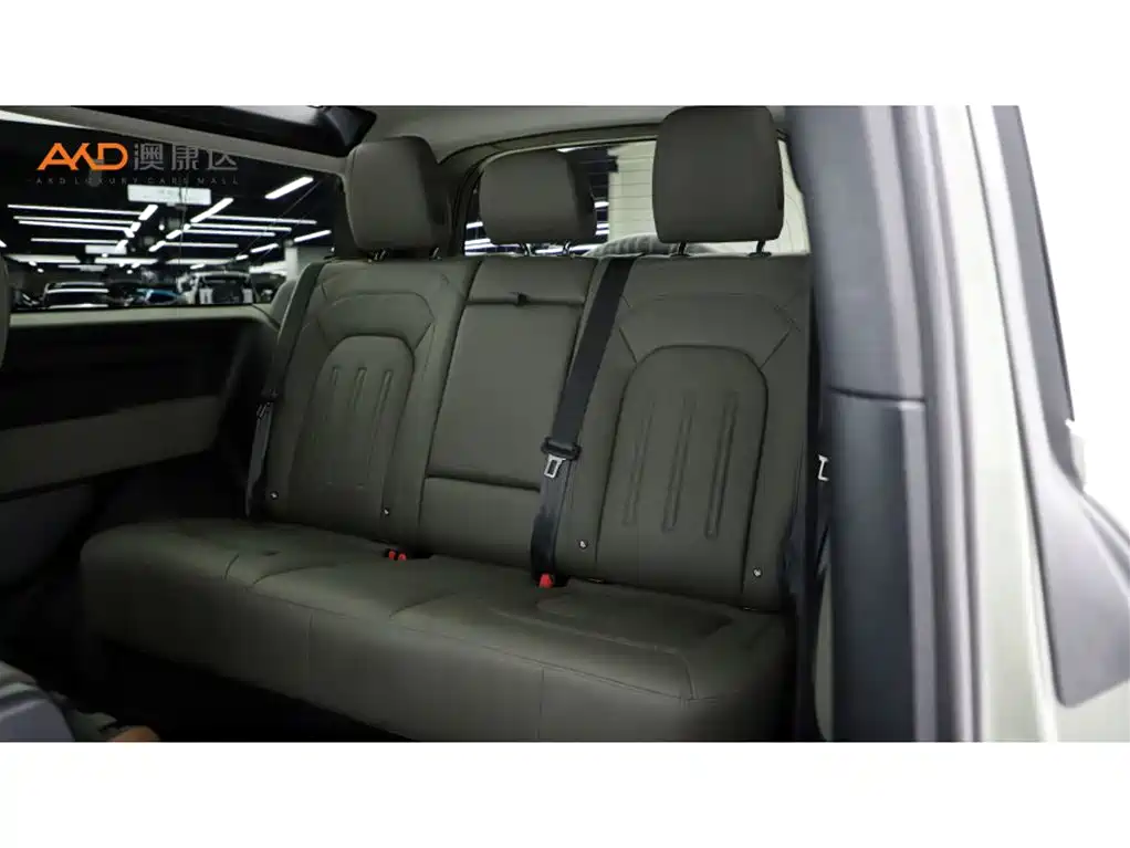 Land Rover Defender — миниатюра 7