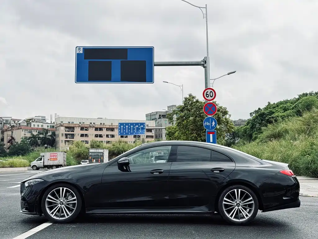 Mercedes-Benz CLS 2018 CLS 300 Luxury