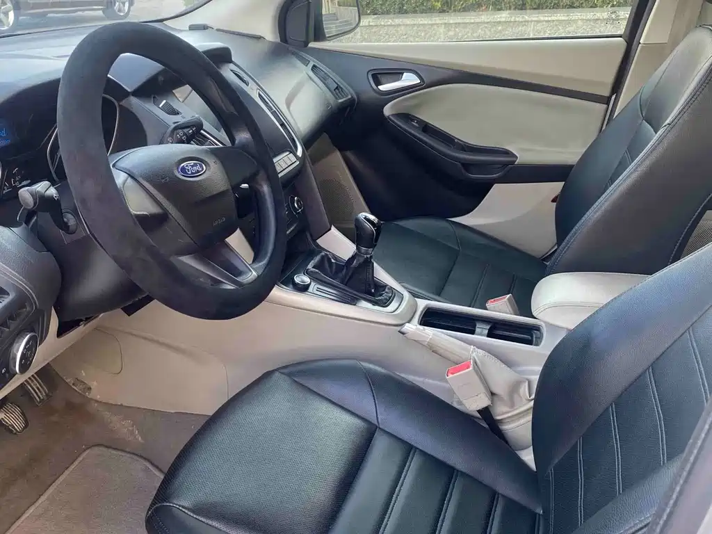 Ford Focus — миниатюра 7