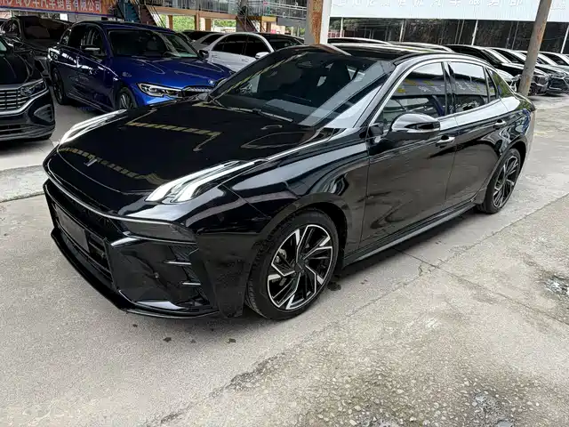 2025 Lynk & Co 03