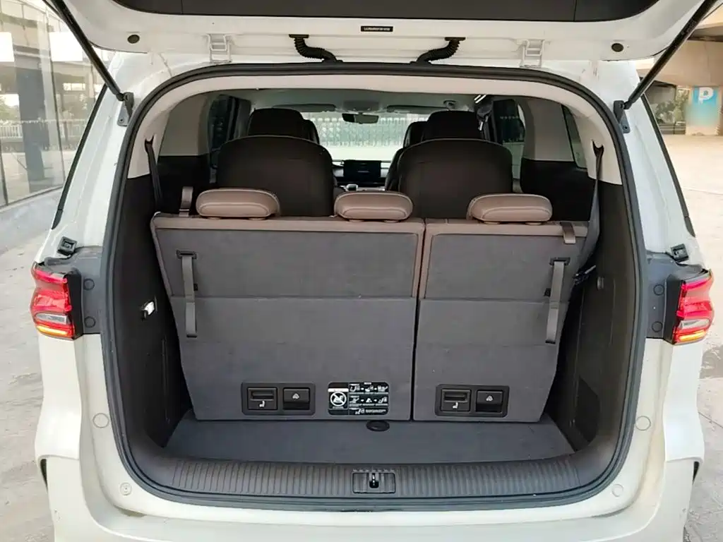 Roewe iMAX8 — миниатюра 19