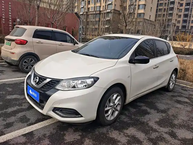 NISSAN TIIDA 2025