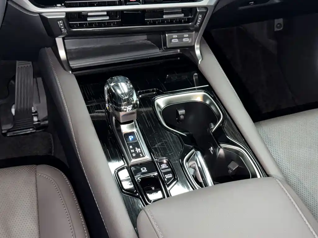 Lexus RX New Energy — миниатюра 14