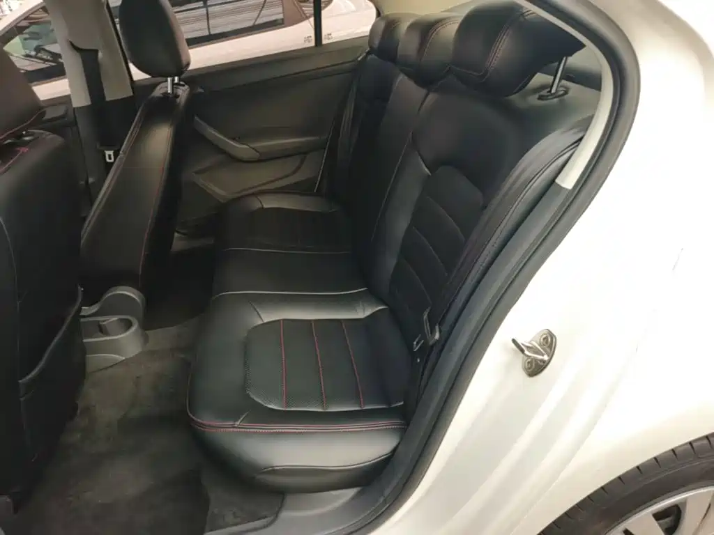 Volkswagen Santana — миниатюра 17