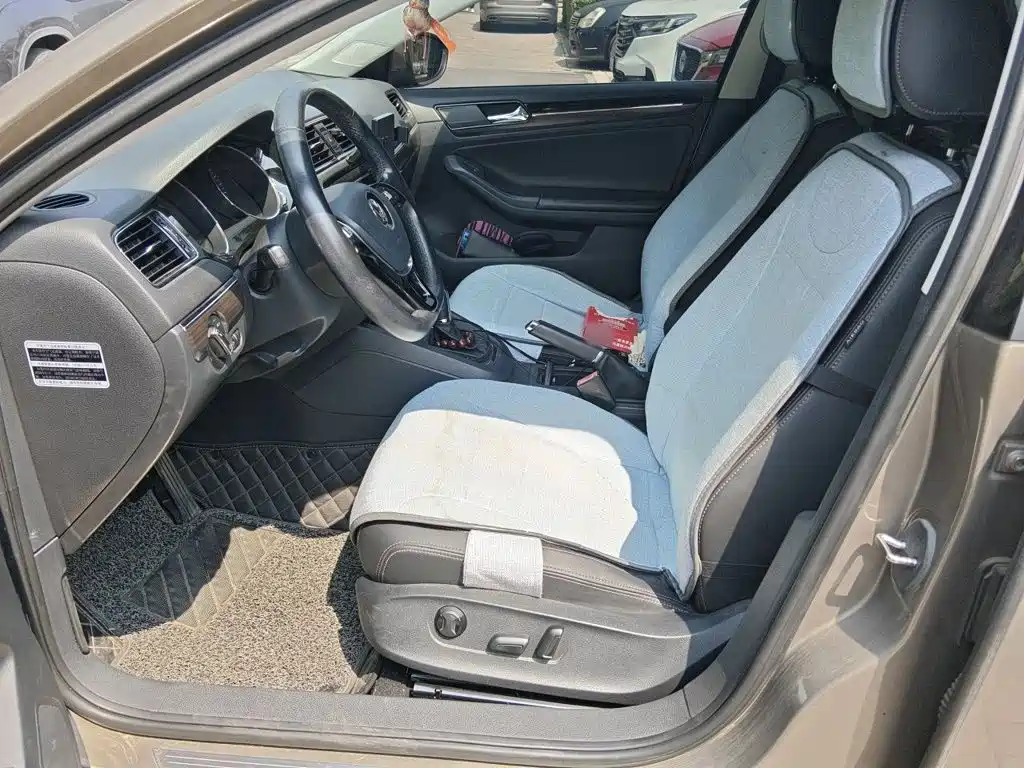 Volkswagen Sagitar — миниатюра 16