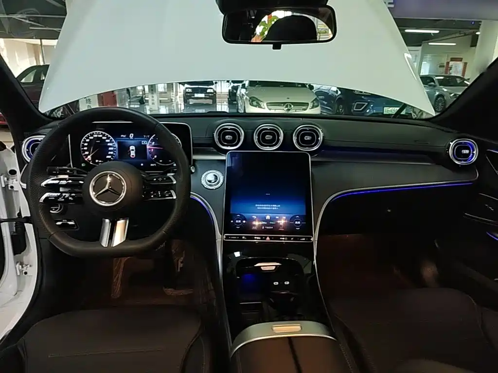 Mercedes-Benz C-Class — миниатюра 10