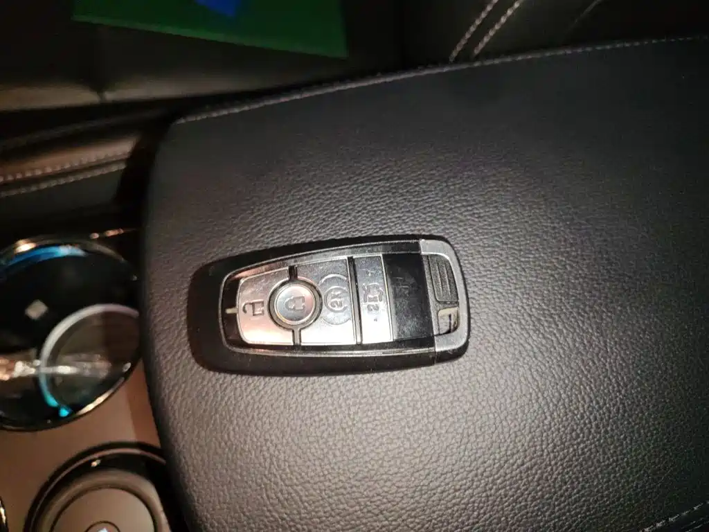 Ford Explorer (Import) — миниатюра 12