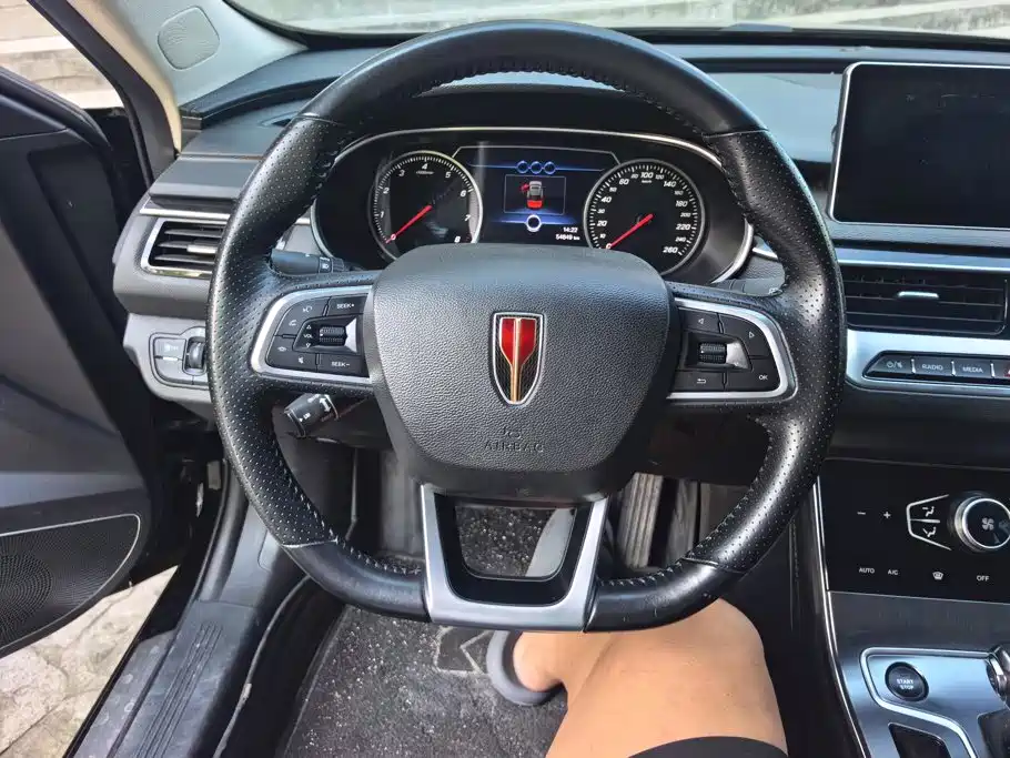 Hongqi Hongqi H5 — миниатюра 15