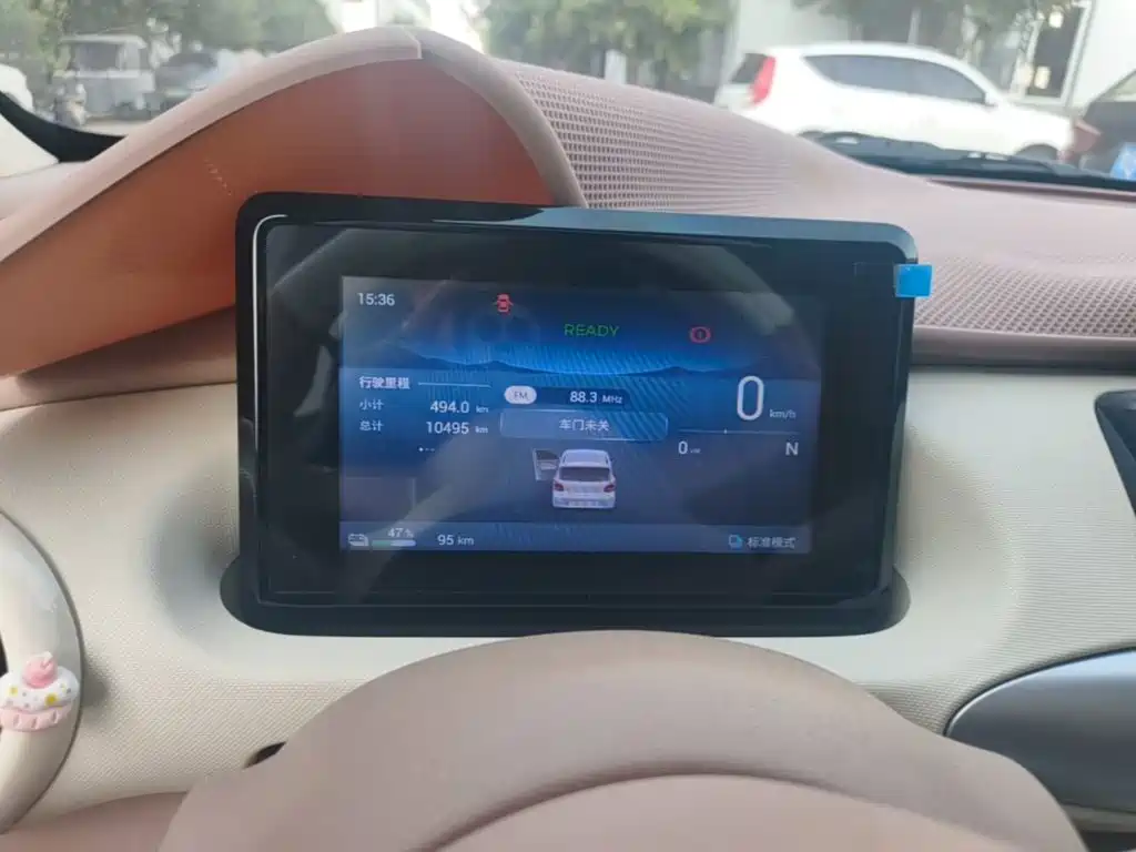 Wuling MINIEV — миниатюра 12