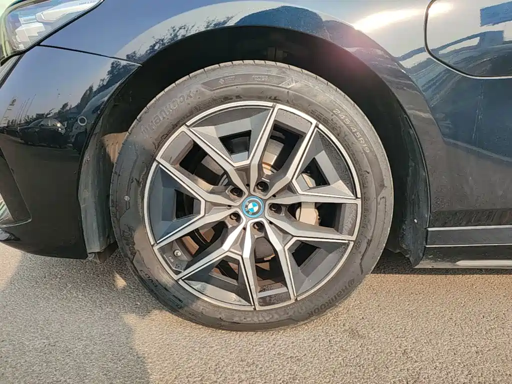 BMW i5 — миниатюра 23