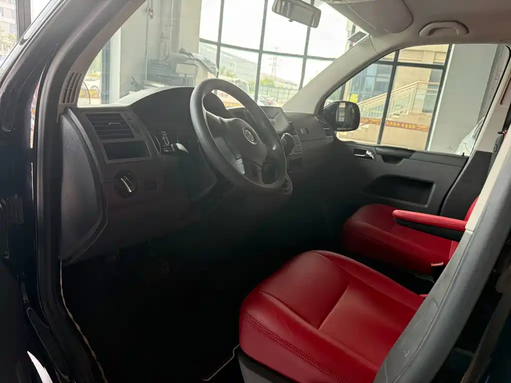 Volkswagen Caravelle 2014 2.0TSI Comfort