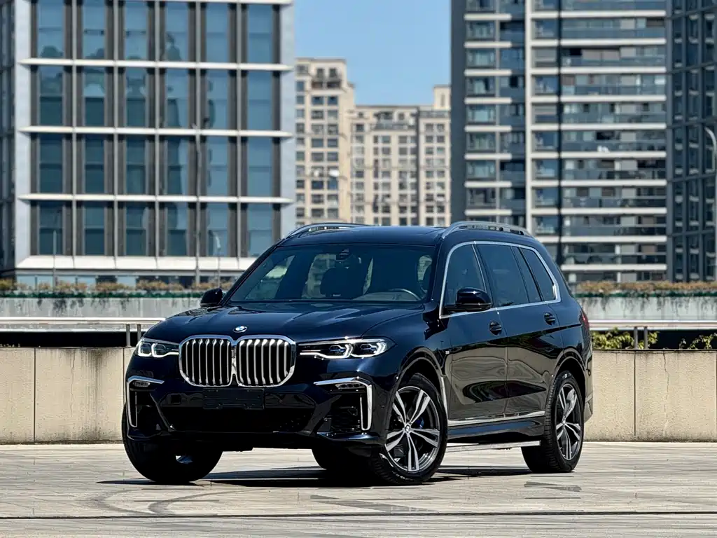 BMW X7 2021