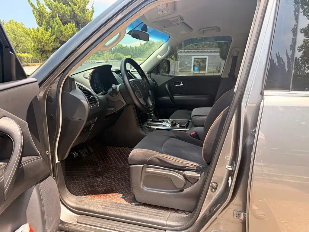 Nissan Patrol — миниатюра 8