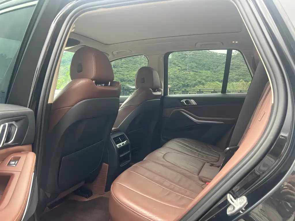 BMW X5 (Import) — миниатюра 9