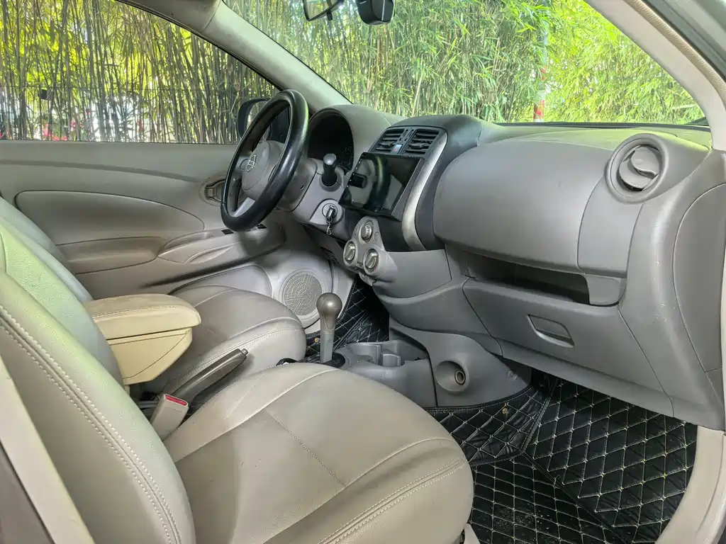 Nissan Sunny — миниатюра 9
