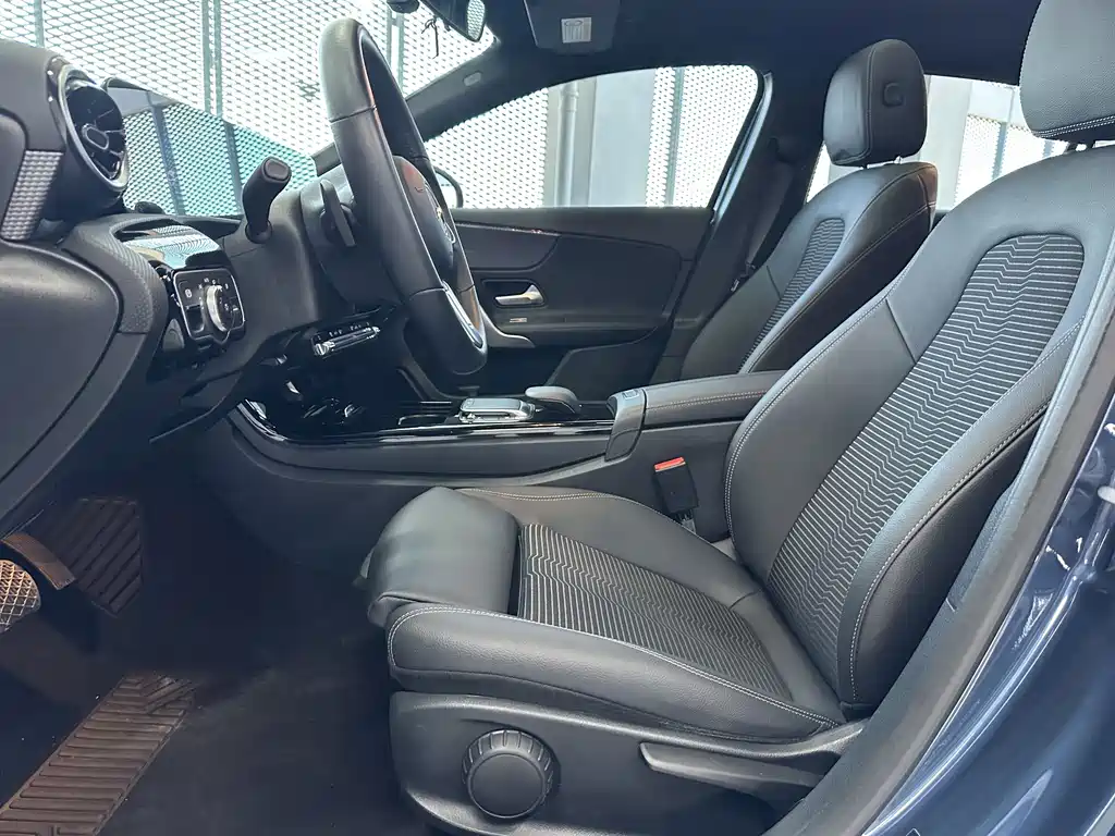 Mercedes-Benz A-Class (Import) — миниатюра 7