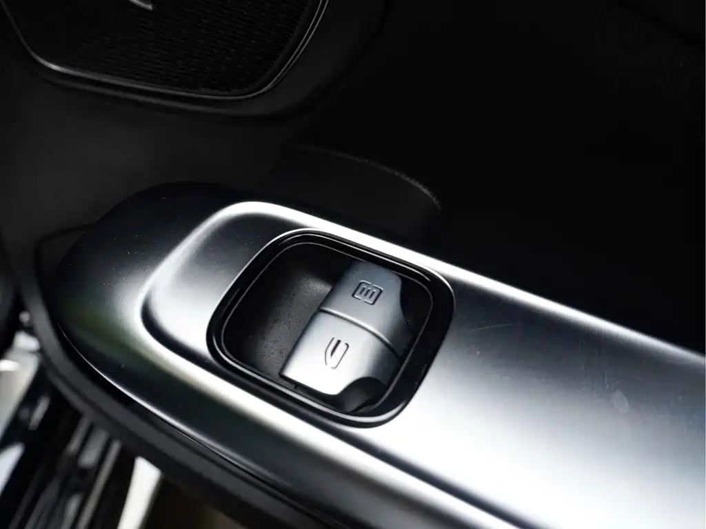 Mercedes-Benz C-Class — миниатюра 25