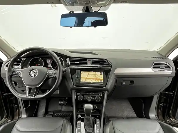 Volkswagen Tiguan L — миниатюра 2