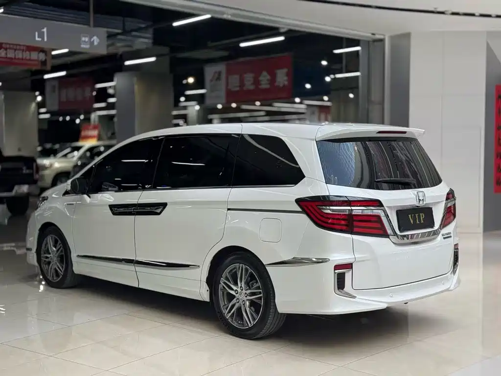 Honda Elysion 2016 2.4L