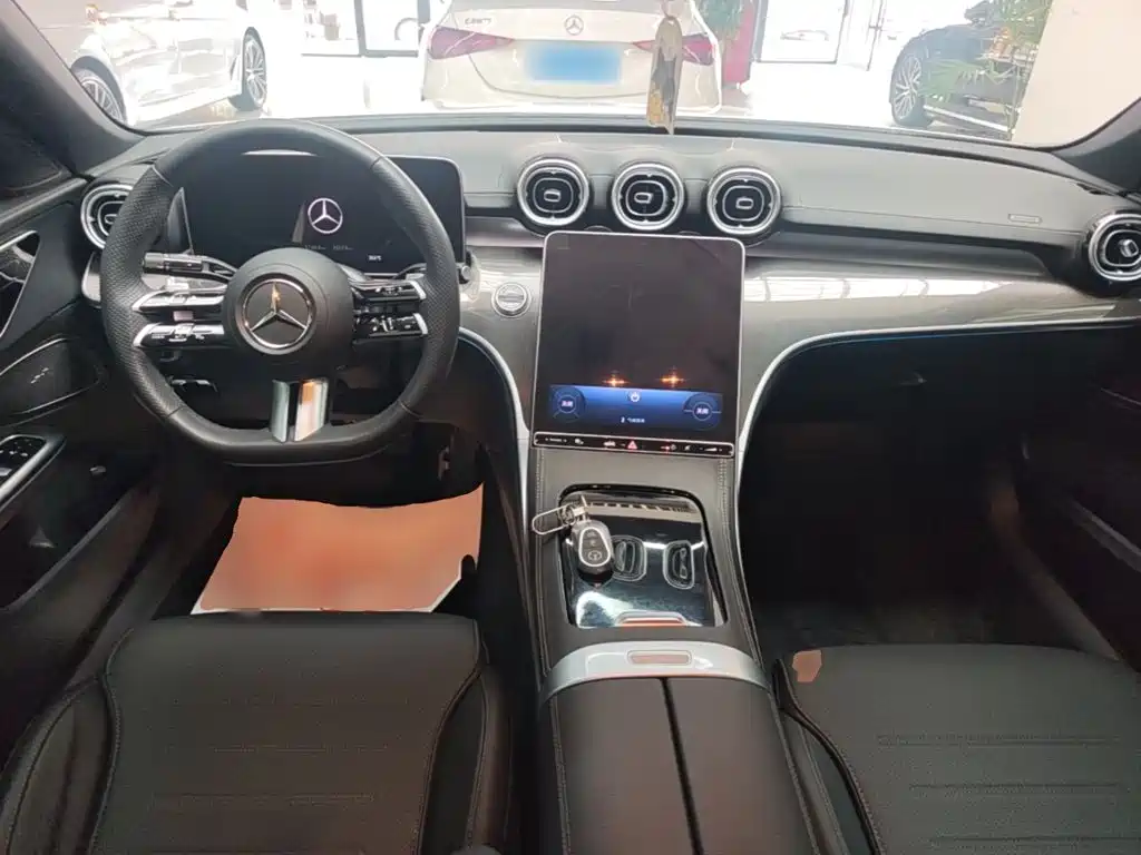 Mercedes-Benz C-Class — миниатюра 10