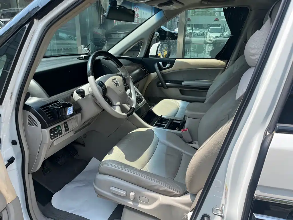 Honda Elysion 2015 2.4L VTi-S Luxury